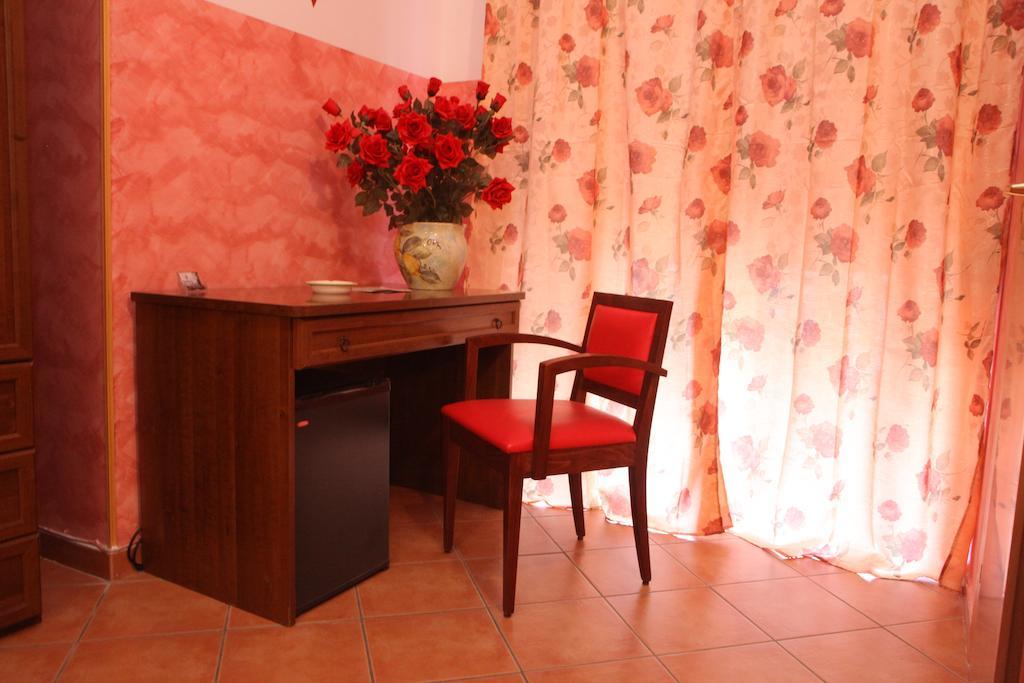 B&B Rinascente Paola Exterior foto