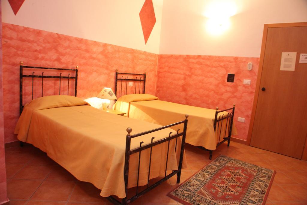 B&B Rinascente Paola Exterior foto